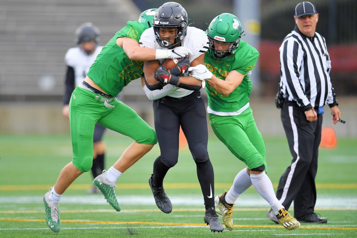 Tualatin.West-Linn.6A-football-semifinal.Leon-Neuschwander.81